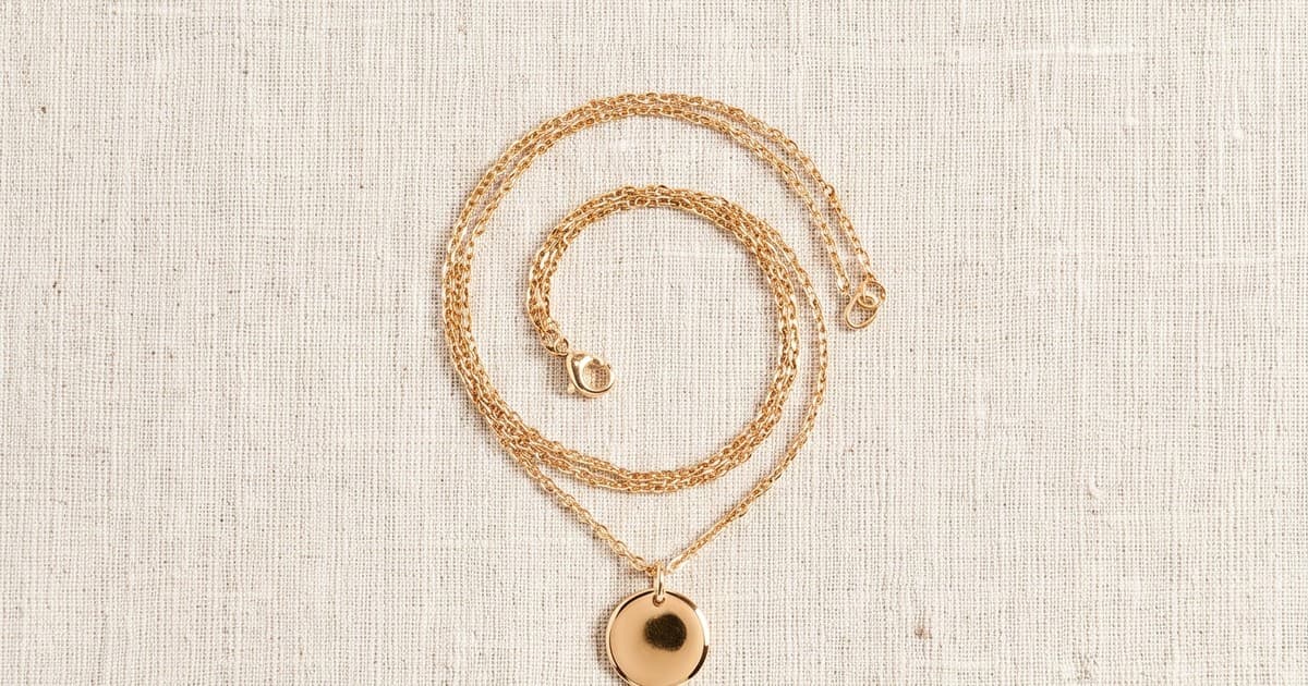 AI Content for Jewelry and Accessories Ecommerce: What Actually Works